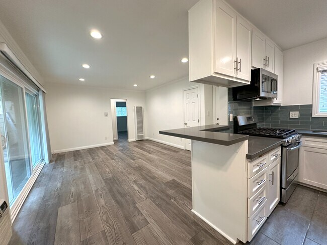 Building Photo - 2660 Glendale Blvd