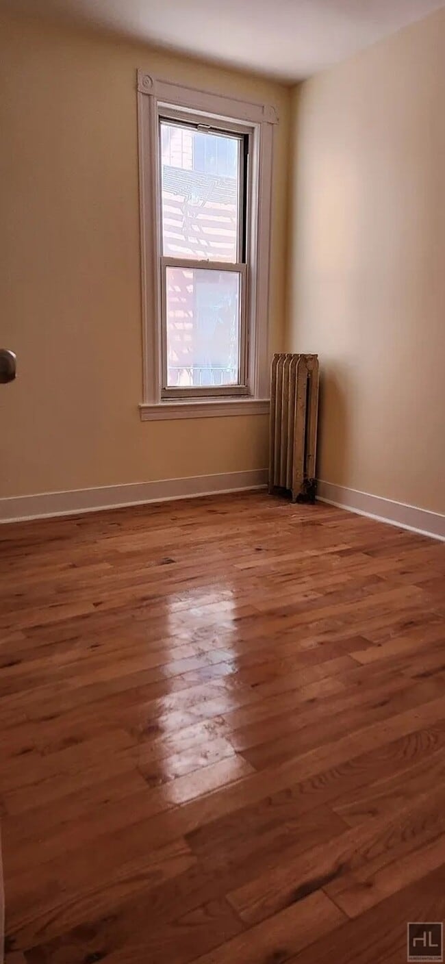 Foto del edificio - RIDGEWOOD AVENUE