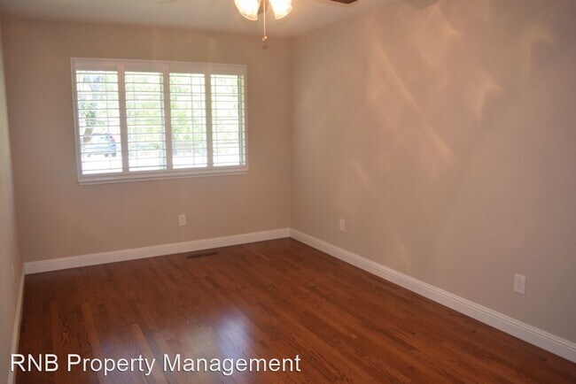 Building Photo - 3 br, 2 bath House - 1657 Stone Way