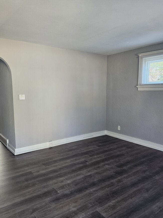 Building Photo - 5430 Hodiamont Ave
