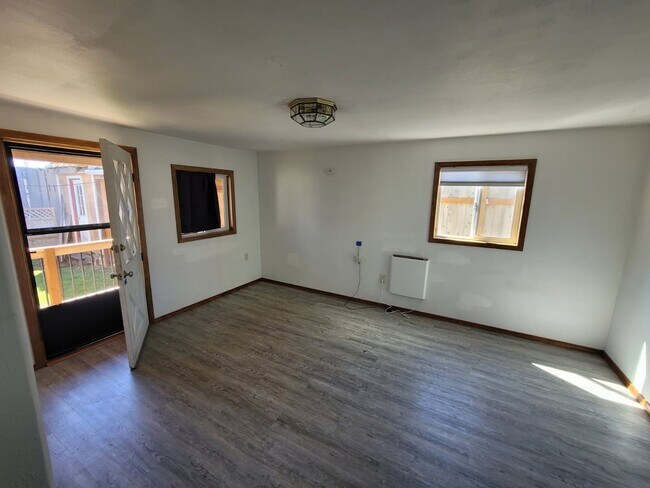 Foto del edificio - Small Home ADU in Myrtle Point