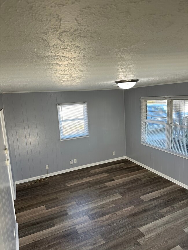 Foto del edificio - 2800 Darby Ln