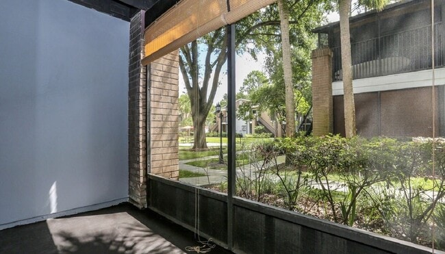 Interior Photo - Dover Gardens