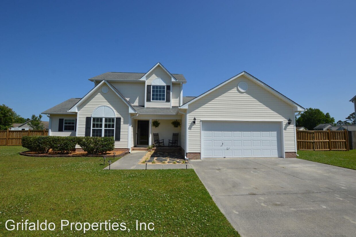 Foto principal - 4 br, 2.5 bath House - 108 Mandy Lane