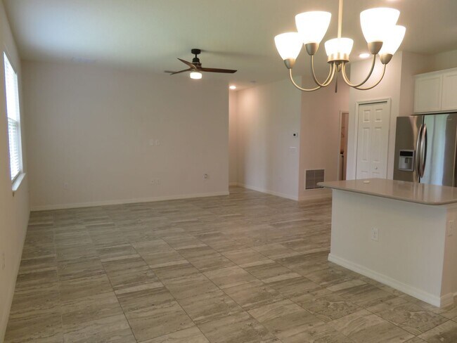 Foto del edificio - 368 Sandcrest Cir