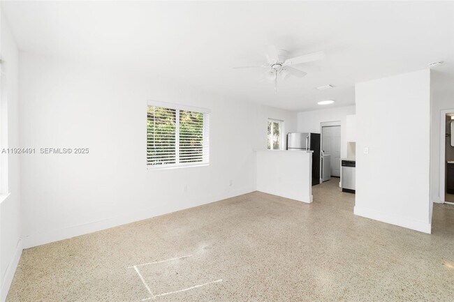 Foto del edificio - 3491 Shipping Ave