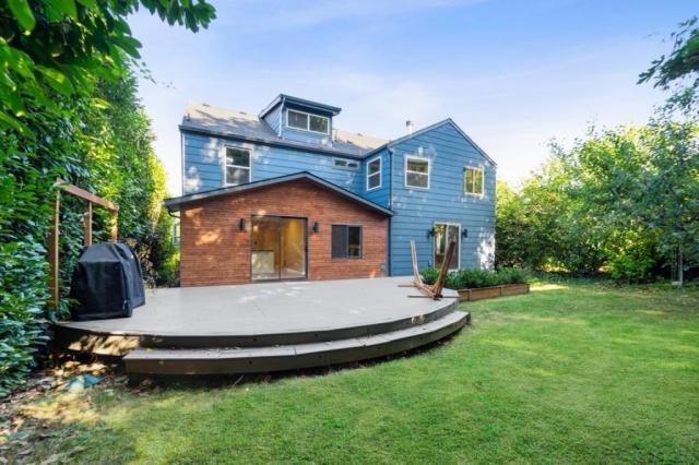 Foto del edificio - 5 bedroom in Seattle WA 98118