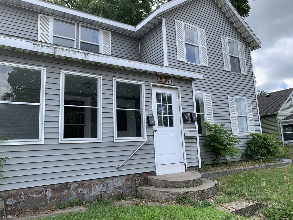 2011 S Ironwood Dr Unit A, South Bend, IN 46613 Condo for Rent in