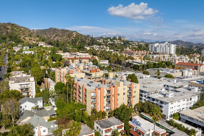 Foto aérea - Hollywood Place