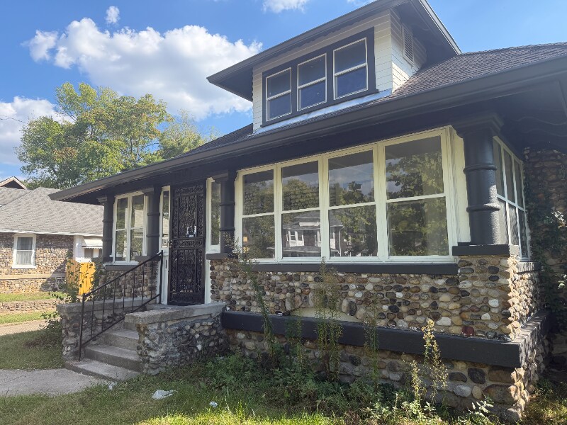 Foto principal - 1501 W 25th St