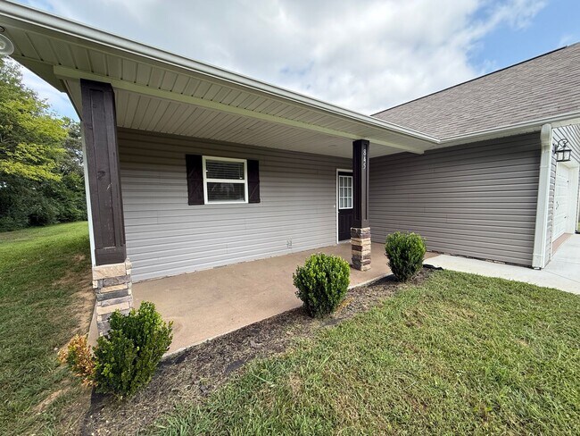 Photo - 845 Alley Dr House