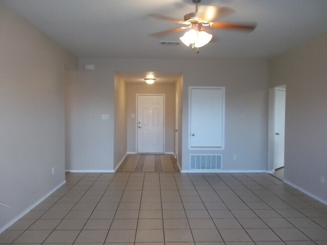 Building Photo - 3 BEDROOMS, BELTON ISD