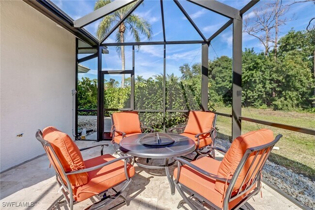Foto del edificio - 28567 Clinton Ln