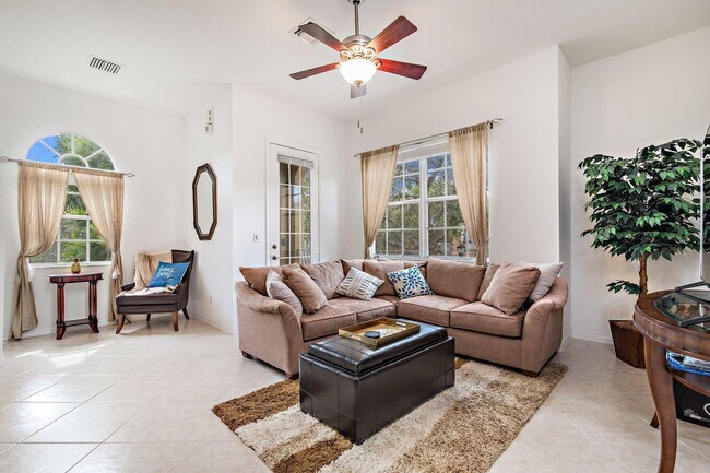 Foto del edificio - 4890 Bonsai Cir