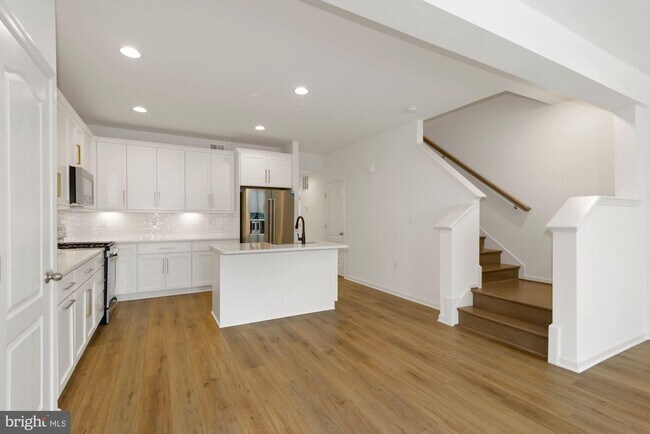 Building Photo - 128 Copeley Cir