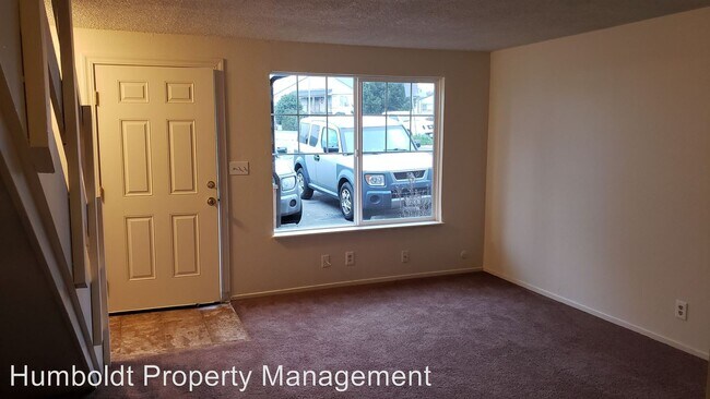 Building Photo - 1301 Hallen Dr