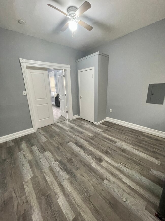 Building Photo - 840 Cumberland St