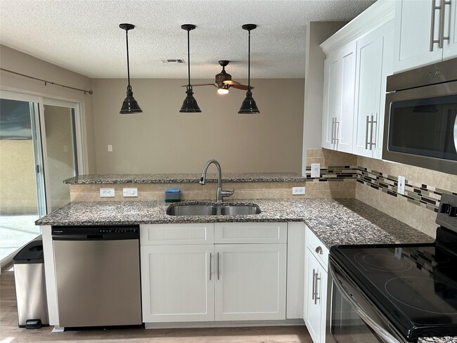 Building Photo - 7430 Ashley Shores Cir