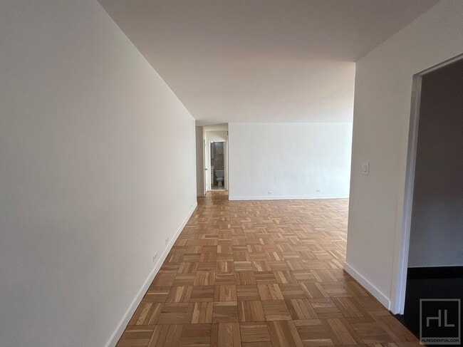 Building Photo - Fourth Avenue