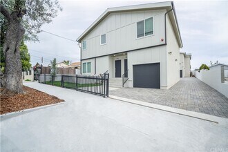 Building Photo - 1560 Ricardo St
