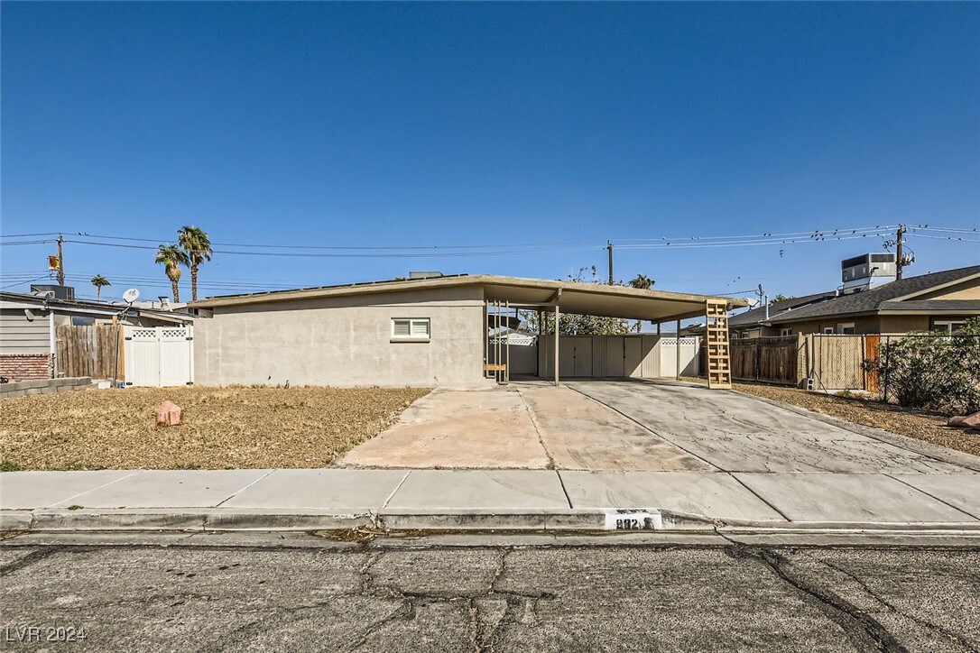 Foto principal - 982 King Richard Ave