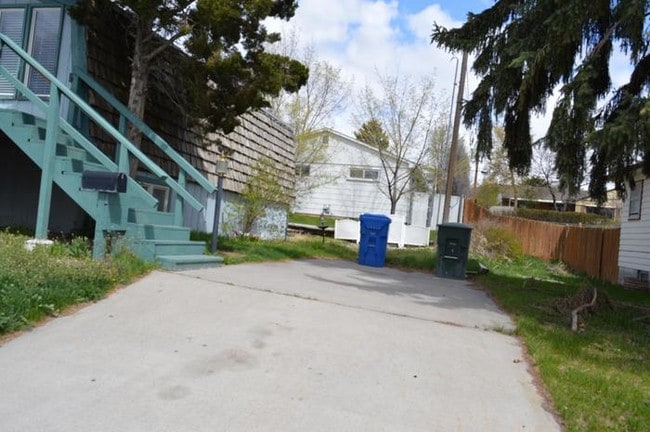 Building Photo - 180 N 17th Ave