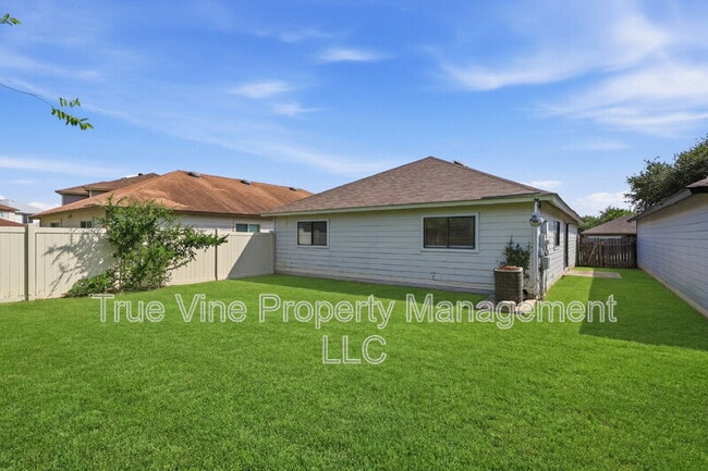 Building Photo - 6810 Saharastone Dr