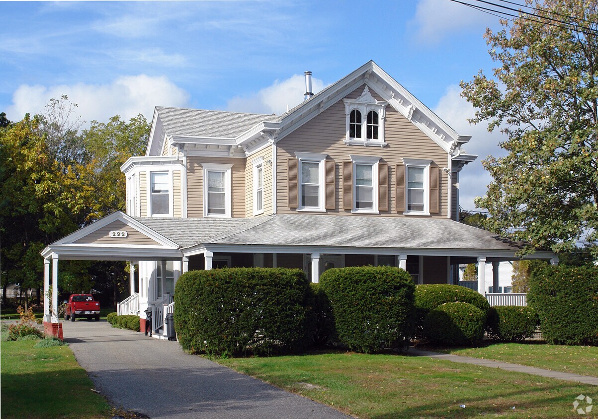 292 S Ocean Ave, Patchogue, NY 11772 Apartments in Patchogue, NY