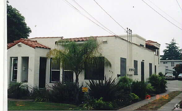 Foto del edificio - 475-479 S Evergreen Dr