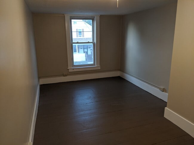 Sala de estar - 25 Bunker Hill St