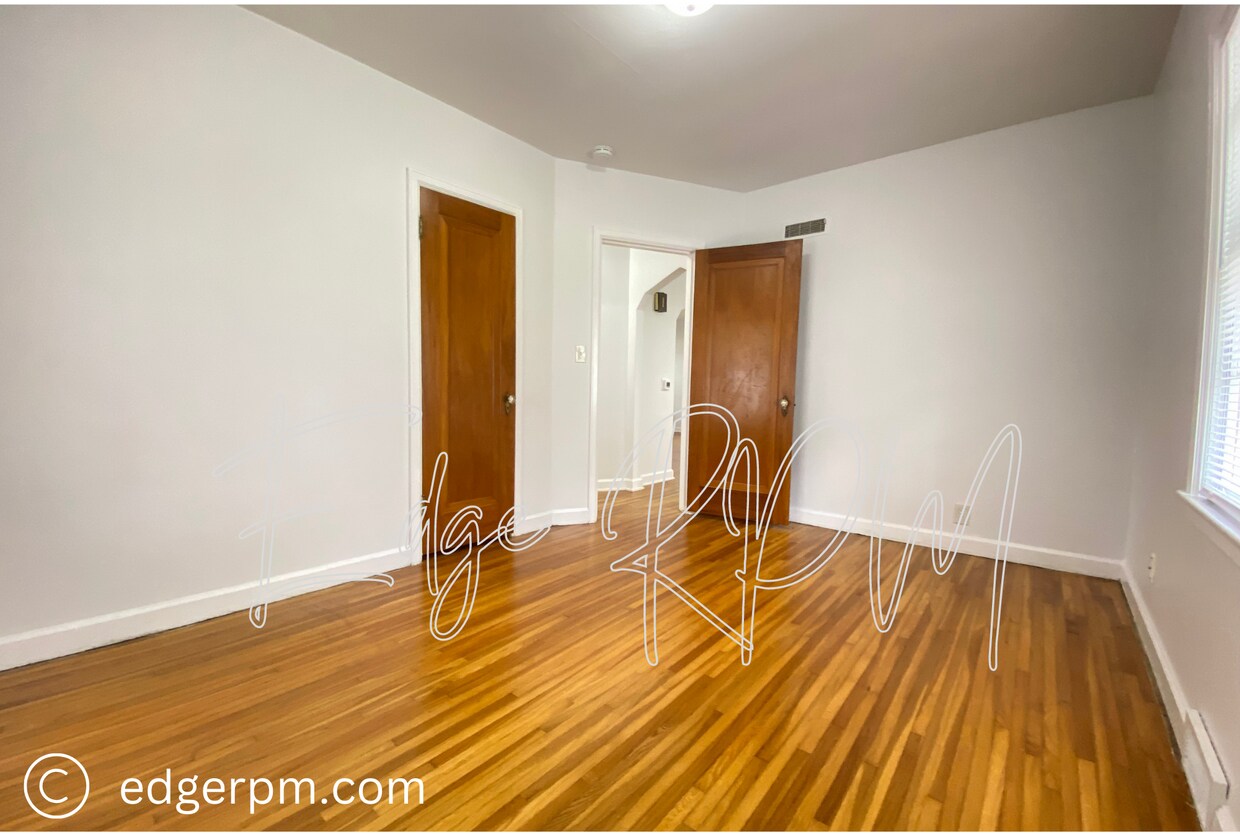 Foto principal - 426 Cornwall Ave