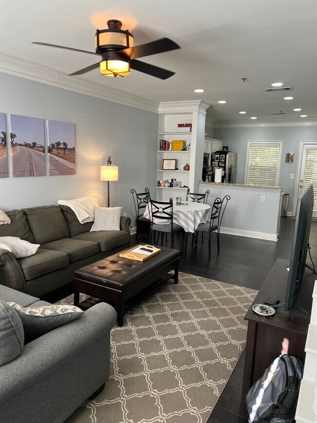 Building Photo - Highlands Condo Available - Located off Epps Bridge!