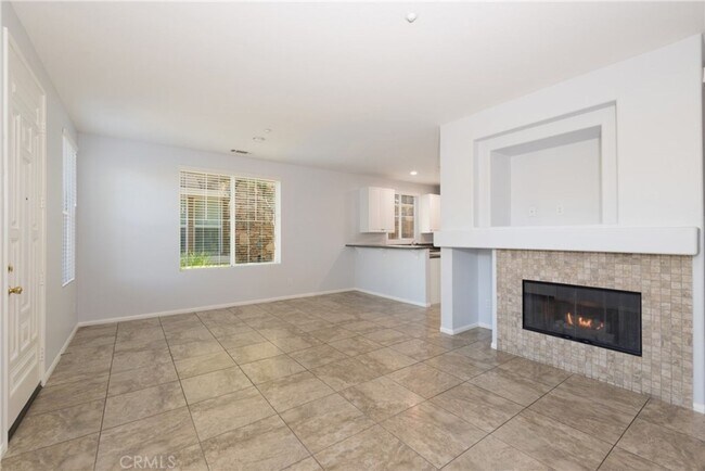 Foto del edificio - Canyon Hills 3 Bedroom Condo for rent