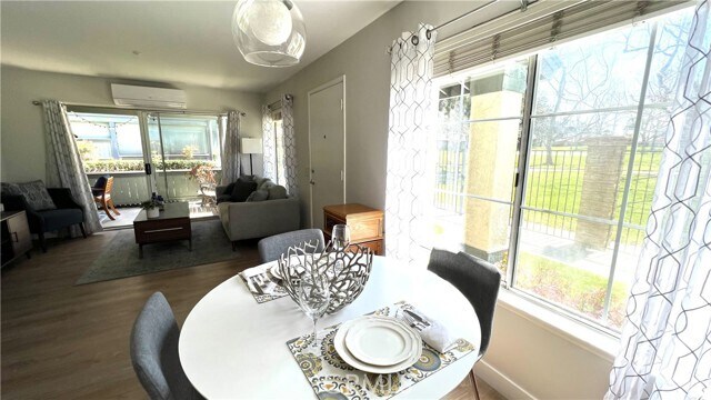 Foto del edificio - 18252 Parkview Ln