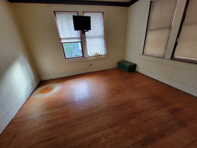 Building Photo - 2226 Pecan St