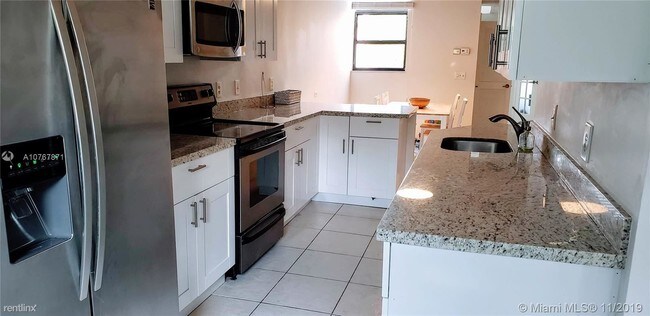 Foto del edificio - 3 br, 2 bath  - 3349 Emerald Oaks Dr # 105A