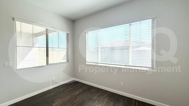 Building Photo - 261 E Virgo Pl