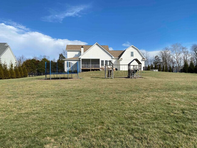 Foto del edificio - 3987 Hidden Falls Dr