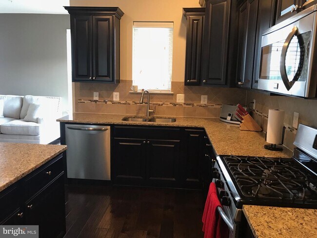 Foto del edificio - 5407 Spotswood Pl