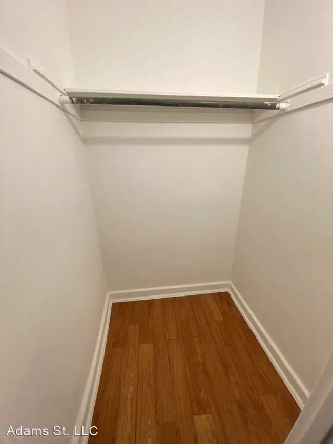 Foto del edificio - 5672-5678 W Adams St