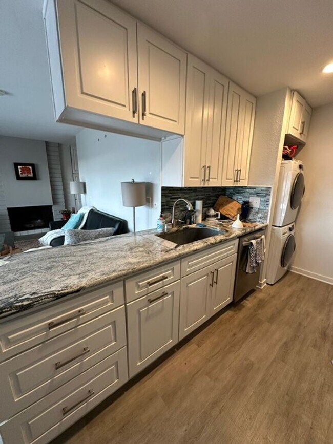 Building Photo - Fully Furnished in Bristol Cove Carlsbad!