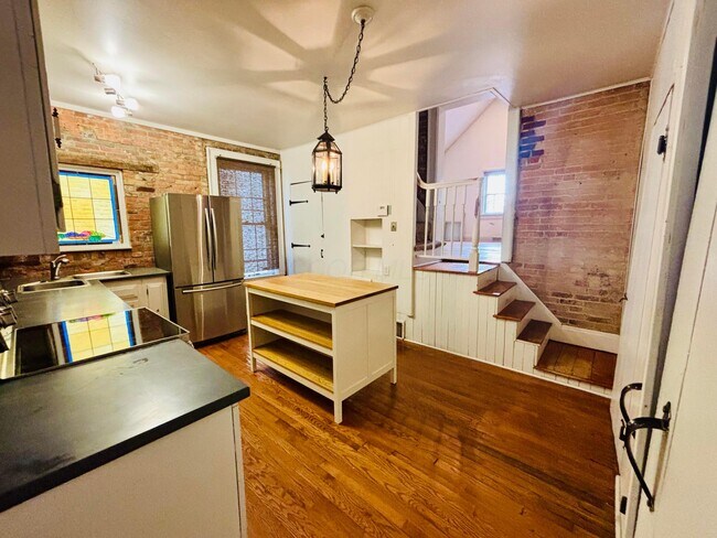 Foto del edificio - 552 S 6th St