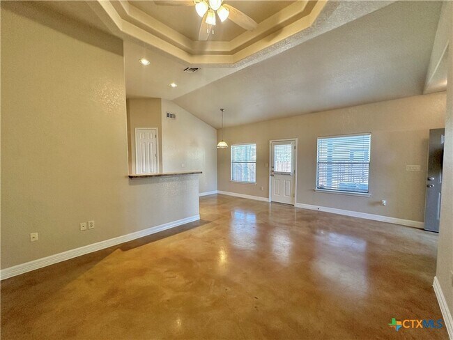 Foto del edificio - 362 E Faust St