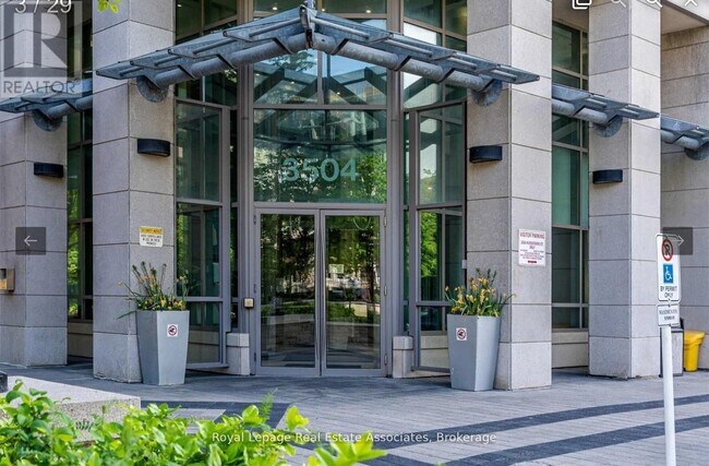 Photo du bâtiment - 3504 Hurontario St