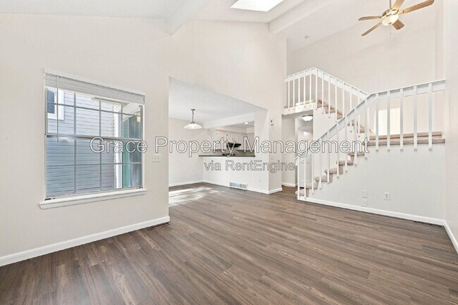 Building Photo - 2881 W Long Dr