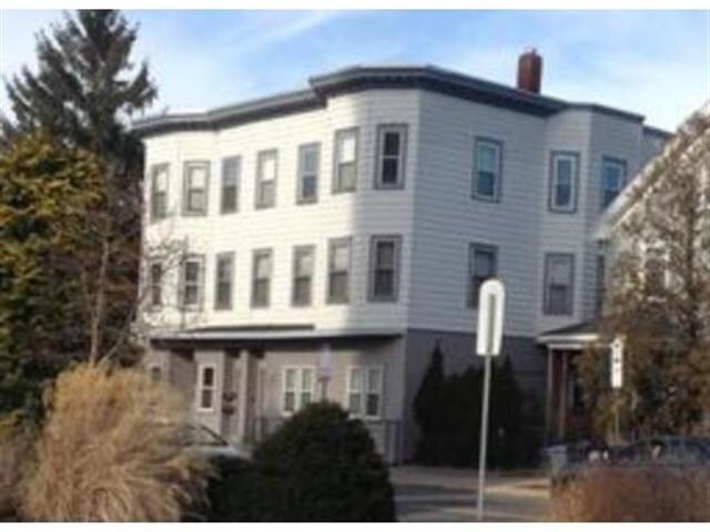 Foto principal - 173 Rindge Ave