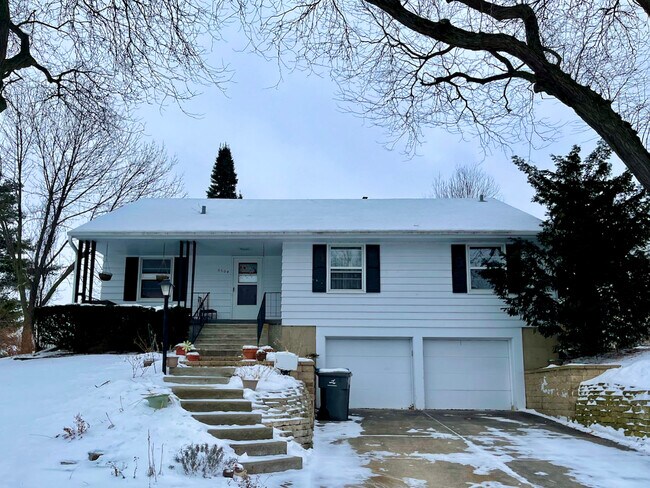 Building Photo - 5504 Pheasant Hill Rd