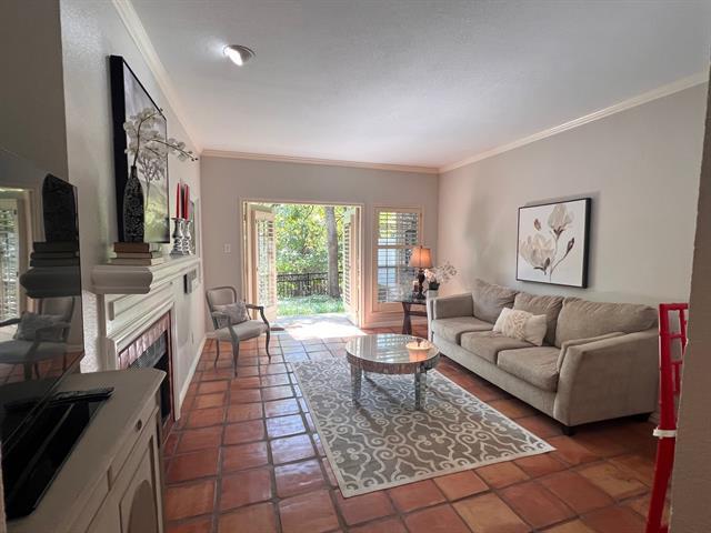Foto principal - 8555 Fair Oaks Crossing