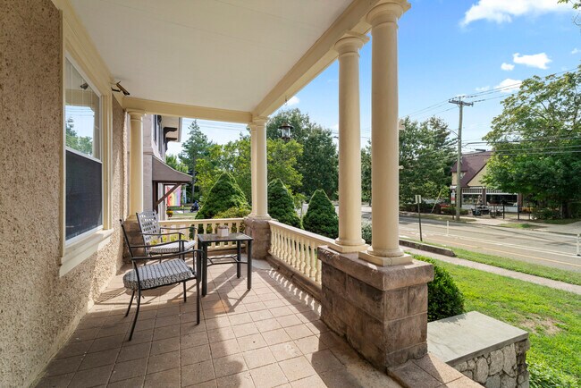 Foto del edificio - 809 Edgewood Ave