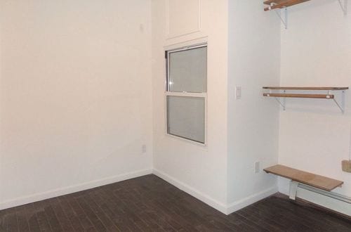 Building Photo - 210 E 115th St